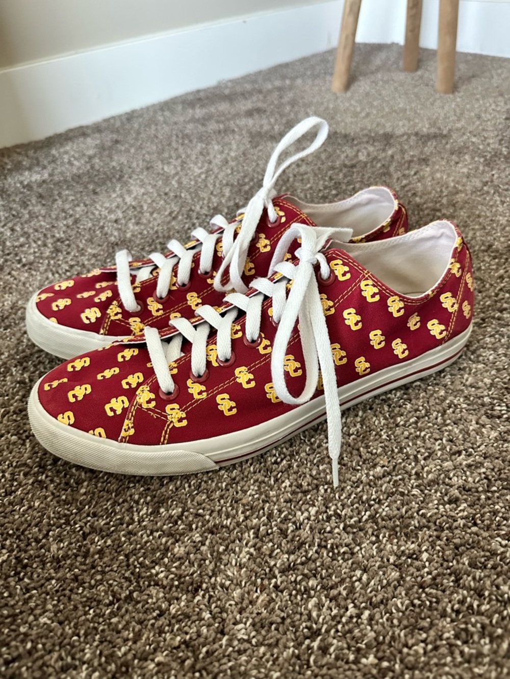 Row One USC Trojans Red Gold Canvas Low Top Sneakers Shoes Men 11 Women 12.5